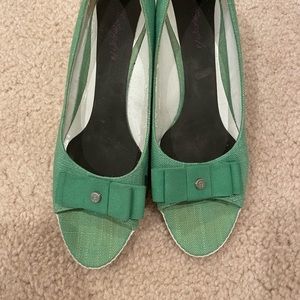 Emerald Green Etienne Aigner Wedge Dressy Heels, Size 8M.  Open-toe, with bow.